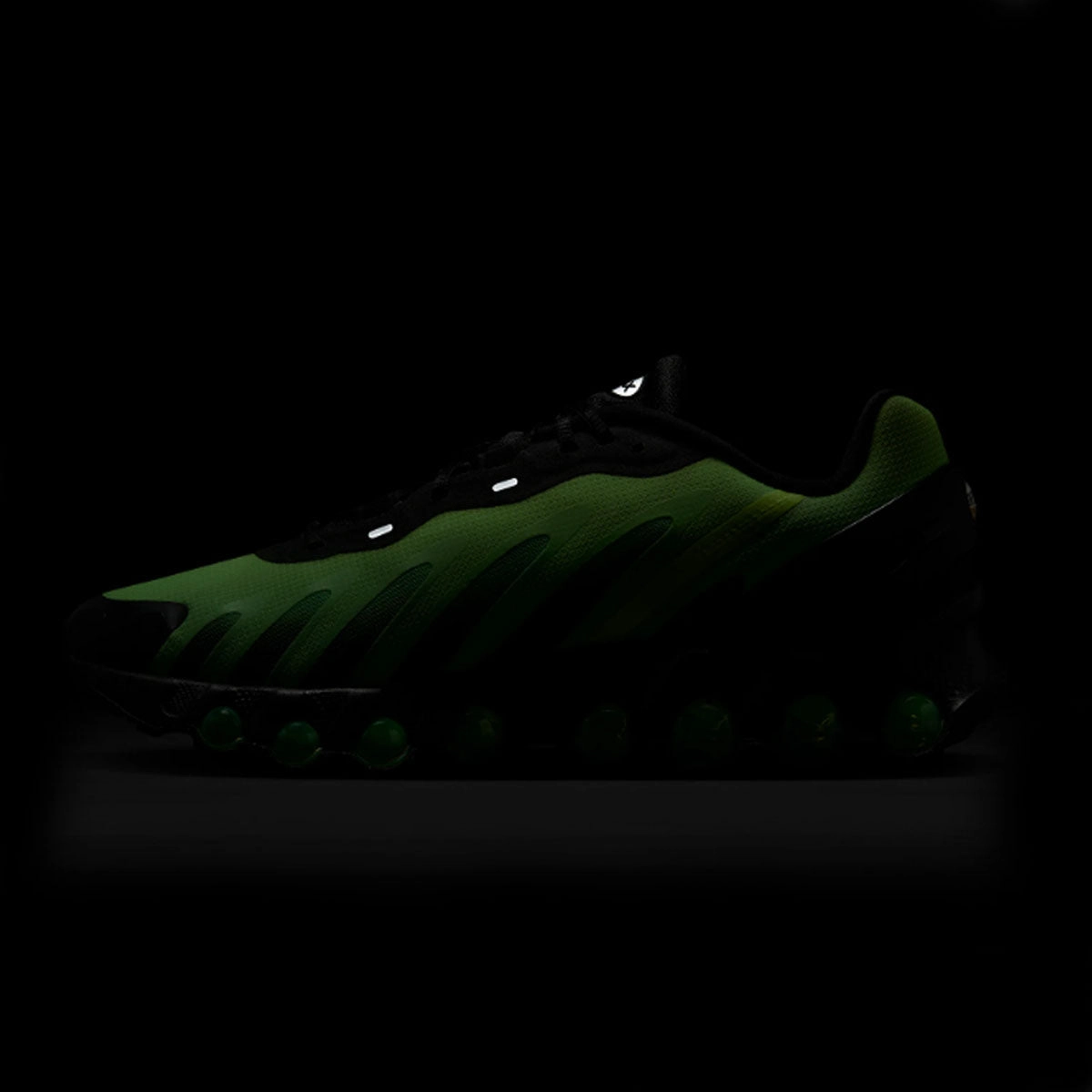 Air Max DN8 'Green Strike'
