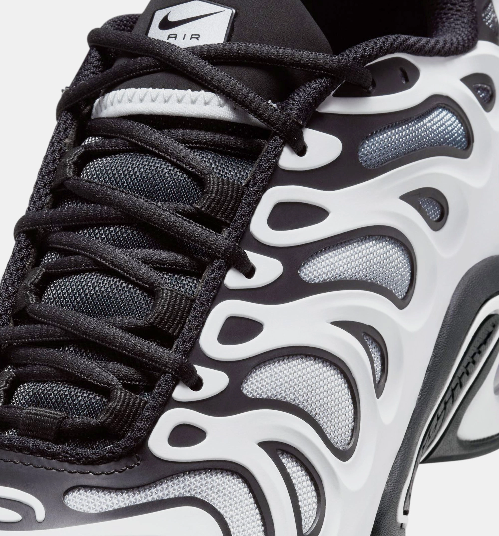 Air Max Plus Drift Womens Lifestyle Shoe - Summit White/Metallic Silver/Black