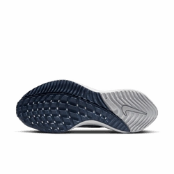 Air Zoom Vomero 16
