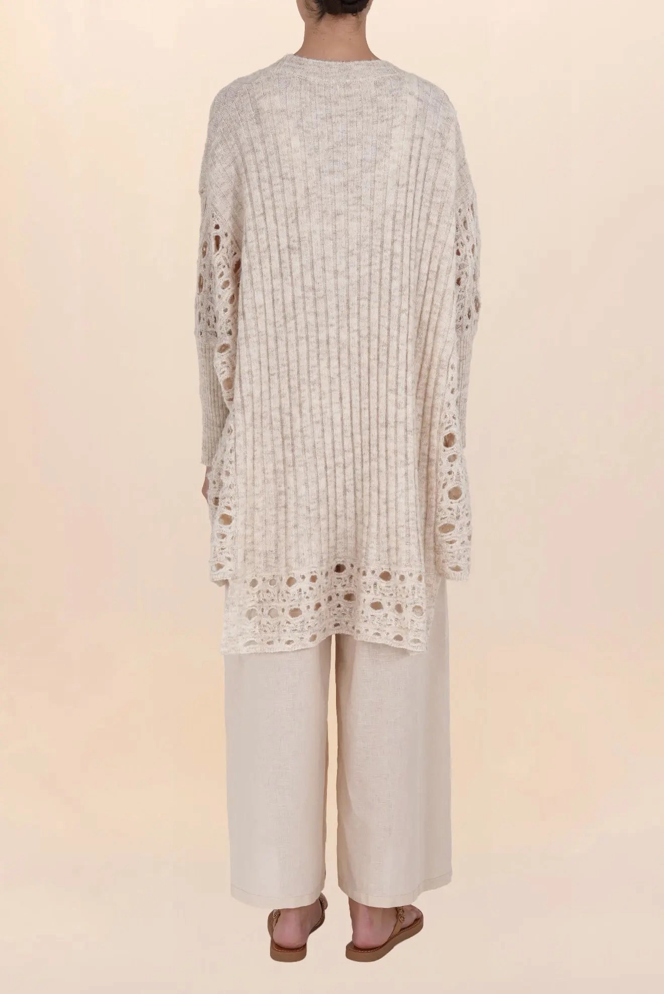 CARDIGAN LARGO CALADO PERLA BEIGE