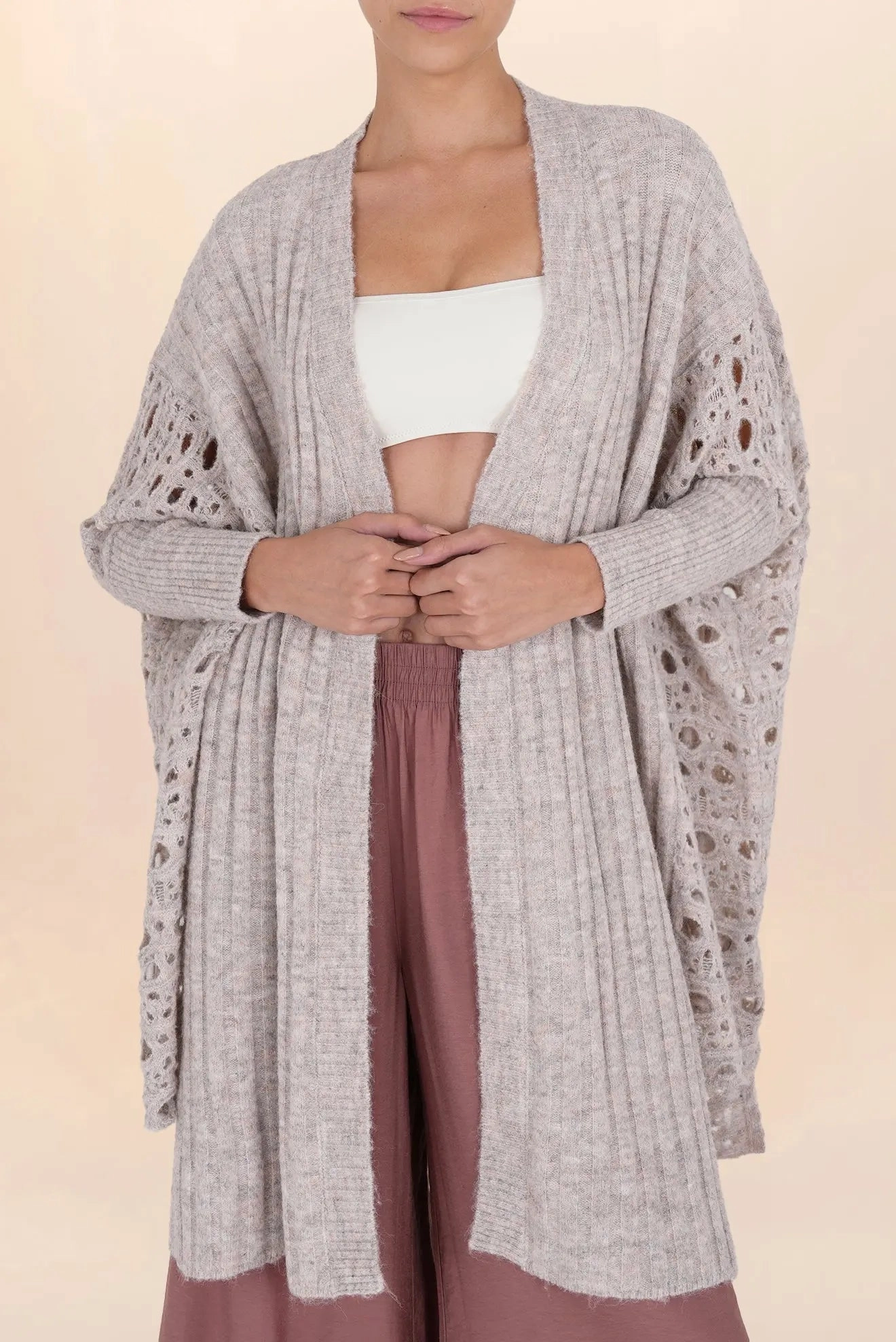 CARDIGAN LARGO CALADO PERLA GREIGE