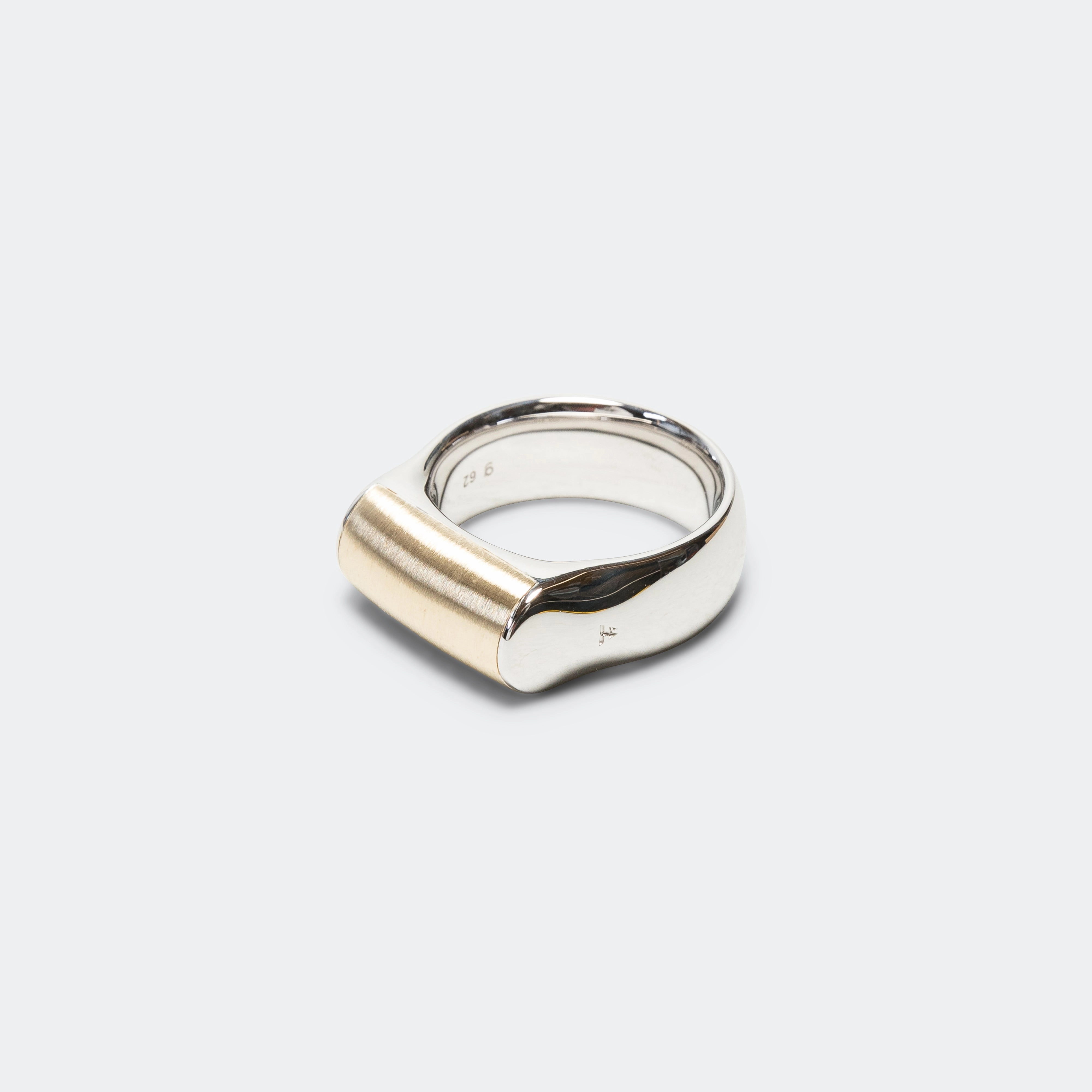 Crest Ring Gold Top - 9K Gold/925 Silver