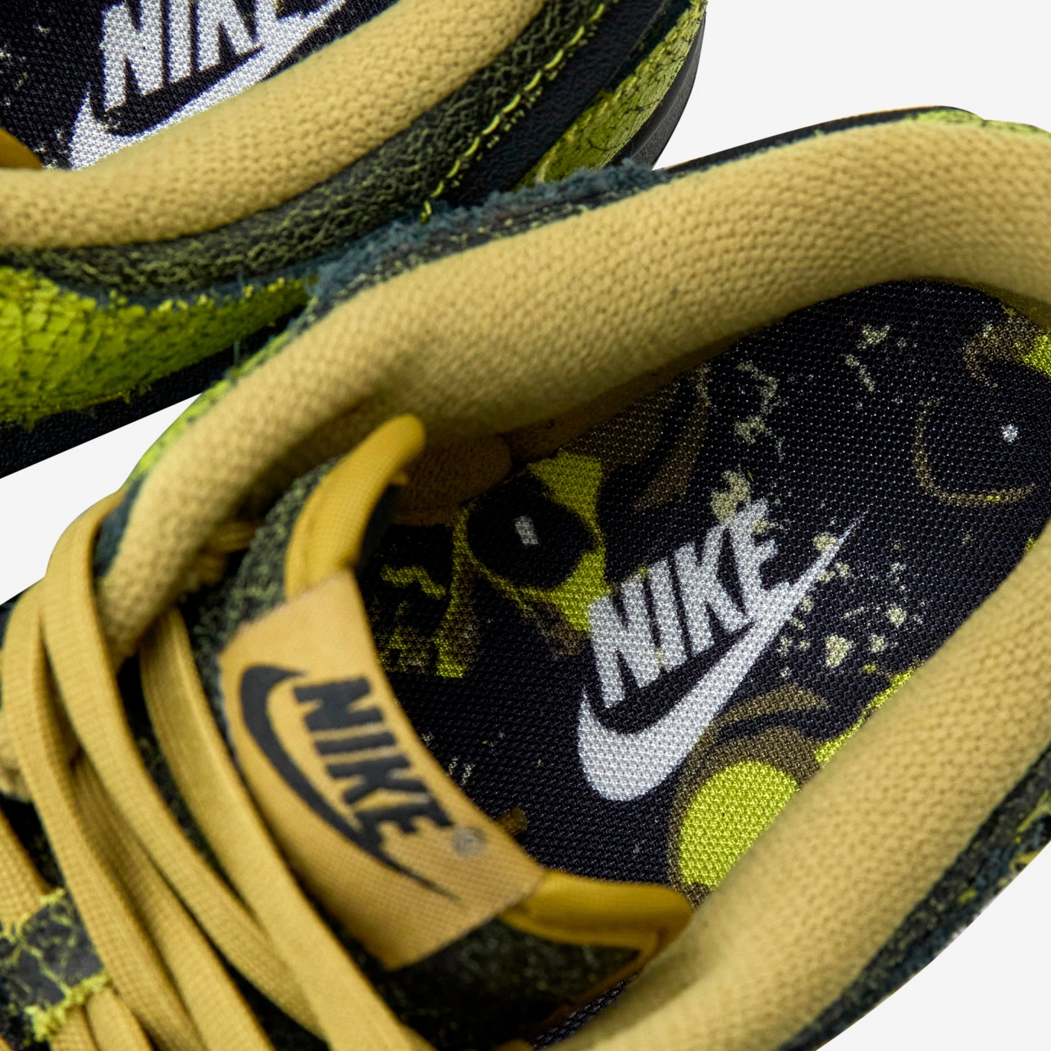Dunk Low Retro 'Halloween' Bright Cactus | Black | Green Curry