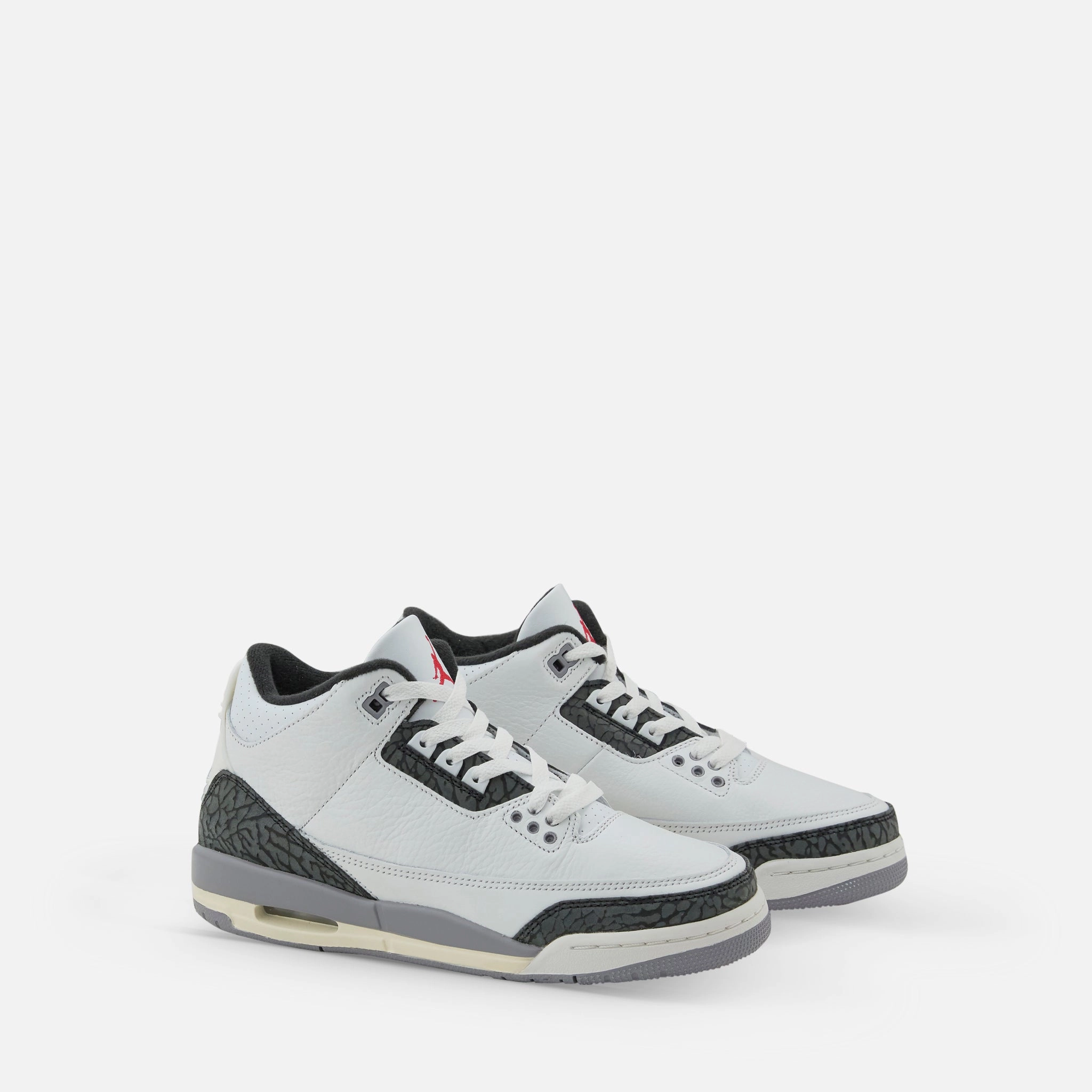 Grade School Air Jordan 3 Retro Summit White | Fire Red | Cement Grey | Black