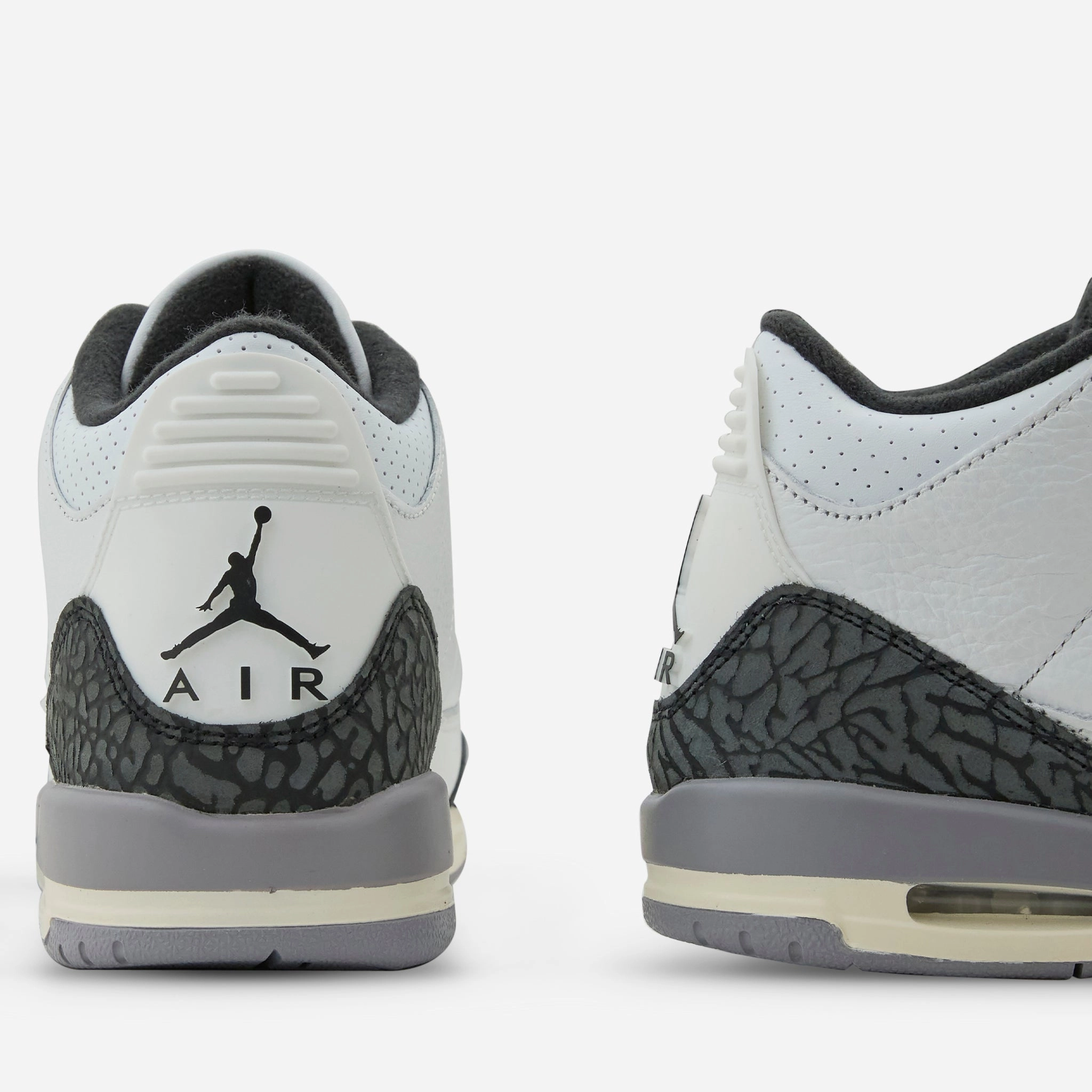 Grade School Air Jordan 3 Retro Summit White | Fire Red | Cement Grey | Black