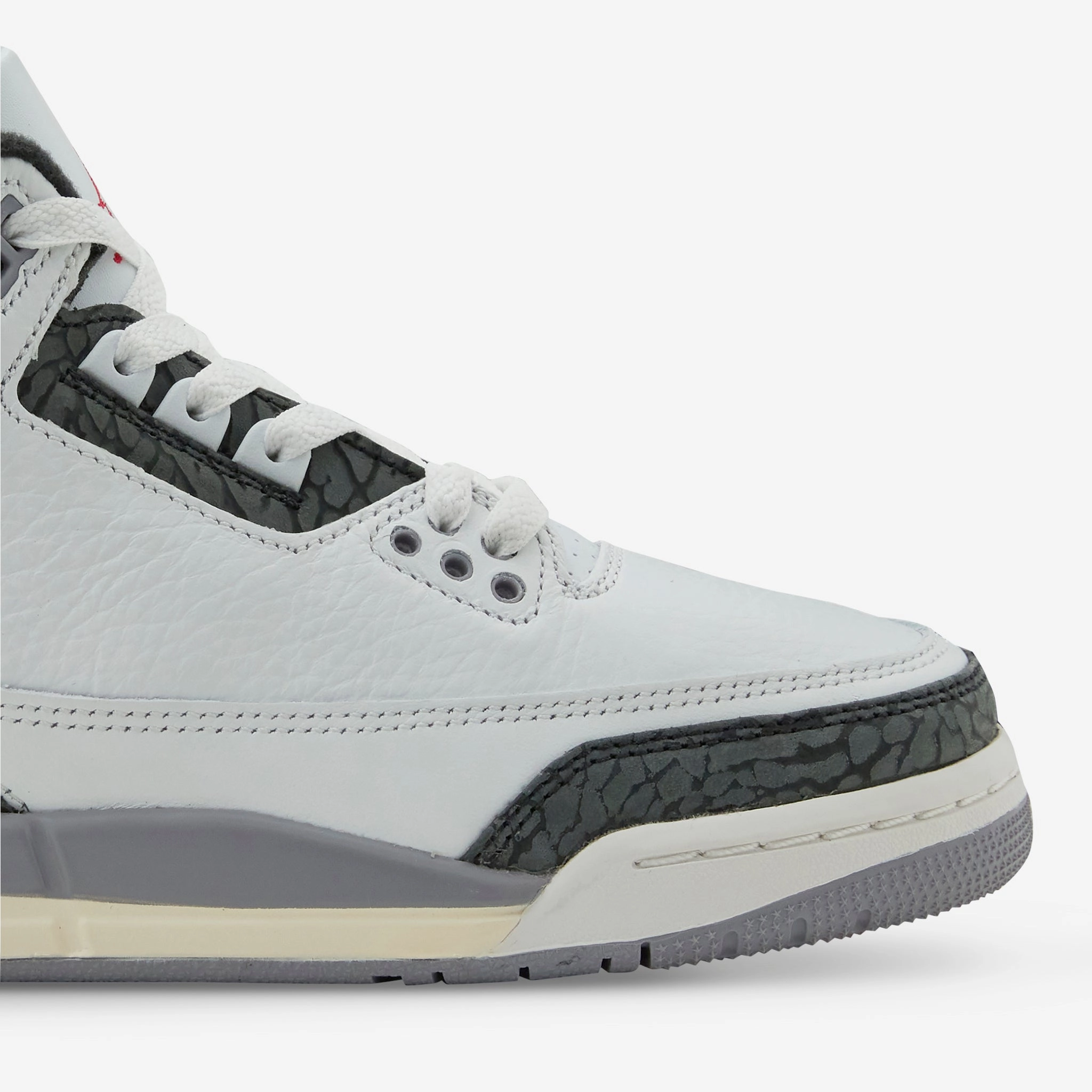Grade School Air Jordan 3 Retro Summit White | Fire Red | Cement Grey | Black