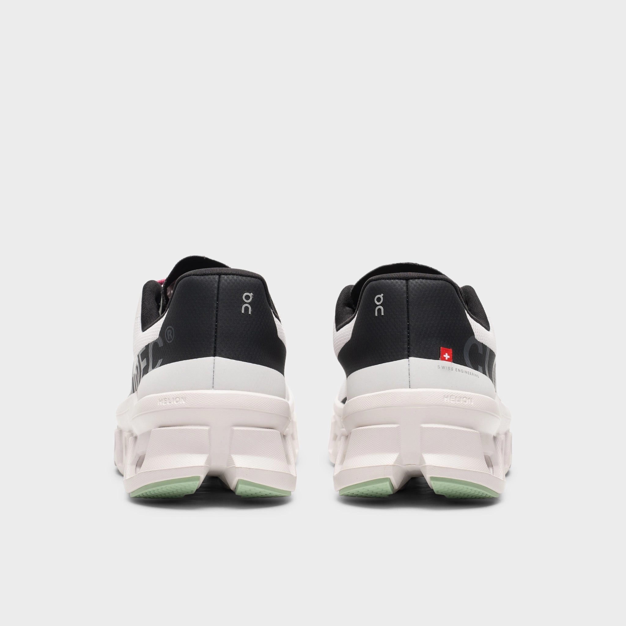 On Cloudmonster White / Black