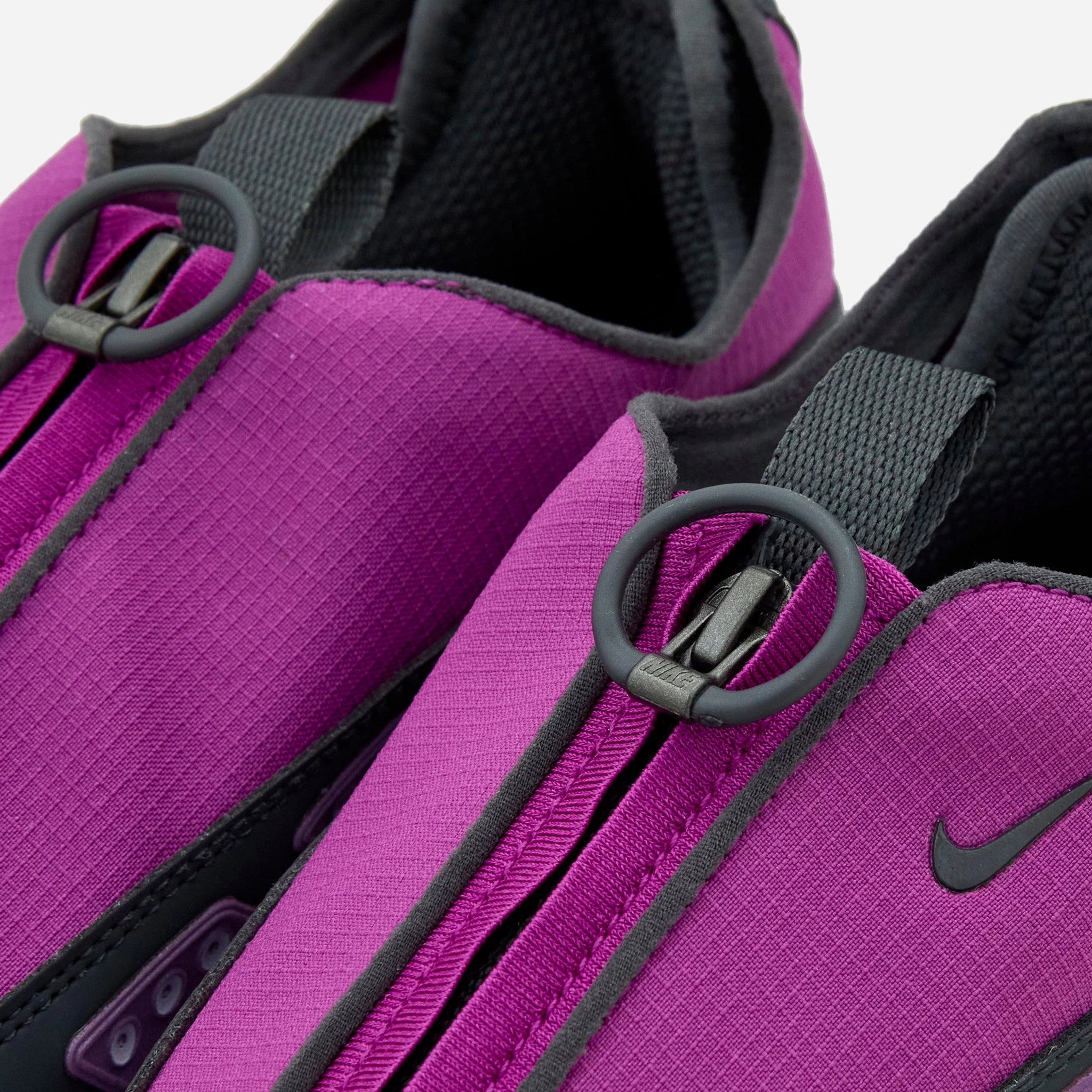 Women's Air Max SNDR GTX Bold Berry | Dark Smoke Grey | Ghost | Black
